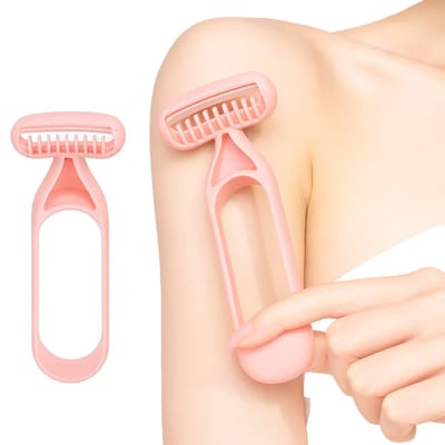 Handmatige Bikini Trimmer voor Vrouwen Roze – Precisie & Comfort | Extra Gladde RVS Mesjes | Geschikt voor Gezicht, Oksels, Lichaam & Benen | Duurzaam & Herbruikbaar – 3,5 x 12 cm