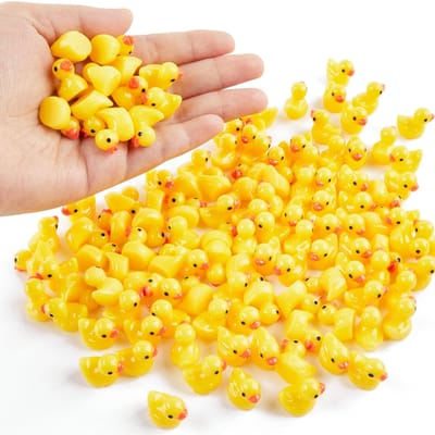 100200Stuks Mini Hars Eendjes Kleine Eend Miniatuur Beeldjes Groothandel Kleine Eend Hangers voor Feestjes DIY Micro Landschapsdecoraties