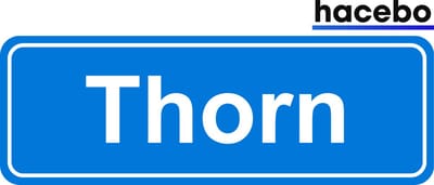 Hacebo - Plaatsnaam Sticker - 29x10 CM - Thorn sticker - Verkeersborden sticker - grappige cadeaus - Thorn