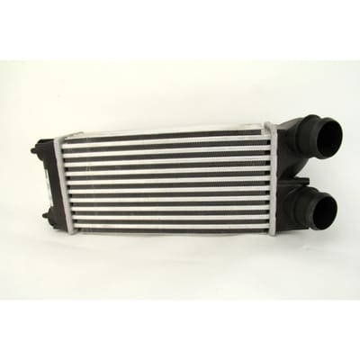 Intercooler NISSENS 96627