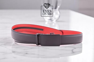Zwart + rood lederen riem zonder gaatjes met automatische gesp voor heren ( model 78 )