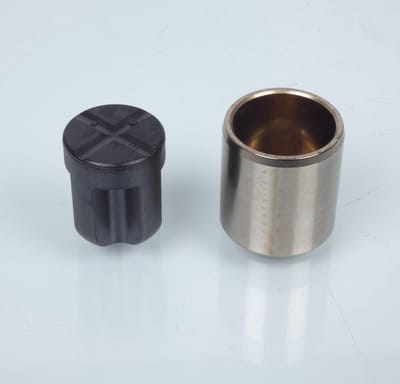 Piston d étrier Tourmax pour moto Kawasaki 550 ZR 1990 à 1992 AV / BCP-416A Neuf
