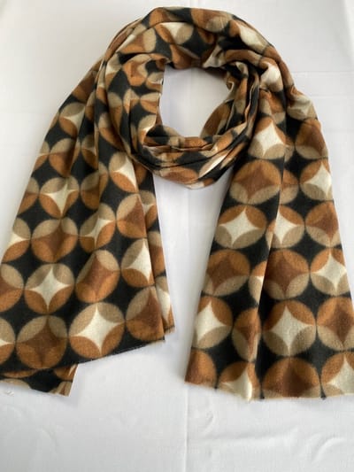 Wintersjaal zacht en vrolijk 80% viscose met 20% wol