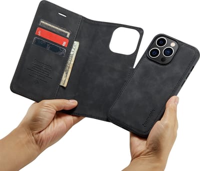 CaseMania Bookcase hoesje geschikt voor Apple iPhone 15 Pro Max - Effen Zwart - Kunstleer - 2-in-1 Magnetisch Uitneembaar Design