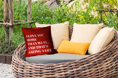 Tuinkussen - Rood - Quote - Liefde - 40x40 cm - Weerbestendig