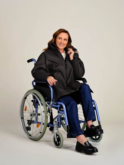 Rolstoeljas winter | Rolstoeljassen & Rolstoelponcho's | Aangepaste jas rolstoel | Zwart | L