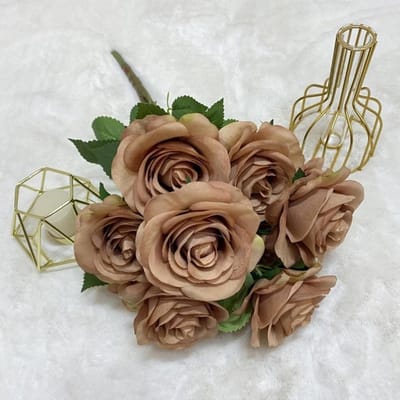 Zijde Boeket - Kunstbloemen Arrangement - Decoratie Thuis - Handgemaakt Ontwerp - 47cm Lengte - Donker Champagne