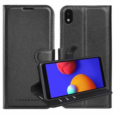 Cadorabo Hoesje geschikt voor Samsung Galaxy A01 CORE in PHANTOM ZWART - Beschermhoes met magnetische sluiting, standfunctie en kaartvakje Book Case Cover Etui
