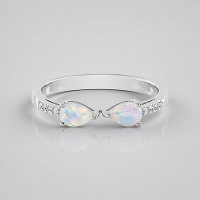 Cavill - Elegante Zilveren Ring 925 Sterling Geplatineerd - Welo Opaal Peervormig 0,433 ct - Cambodja Zirkonia Rond 0,095 ct