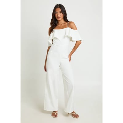 boohoo Dames Getailleerde Jumpsuit Met Bandjes En Omgeslagen Ruches | Ivoor | Maat: 36
