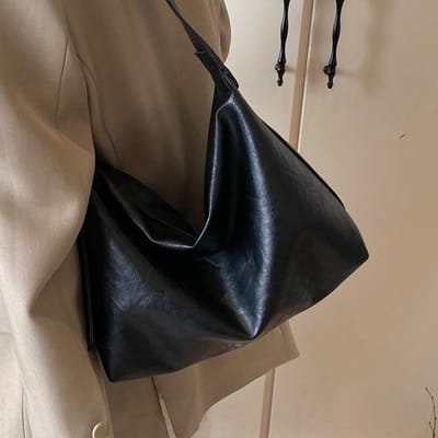 Sac de Commutation Grande Capacité pour Femmes Nouvelle Mode Rétro Sac Pilote Doux Automne et Hiver Tendance Sac Bandoulière Large