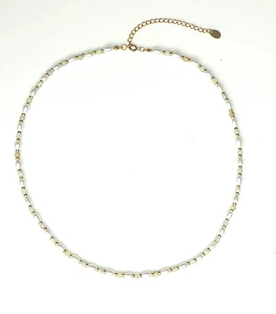 Minimalistische Ketting met Zoetwaterparels & Natuursteentjes – Stainless Steel Goudkleurig - Groene edelsteen - Echte Parels - The Jewellery Salon