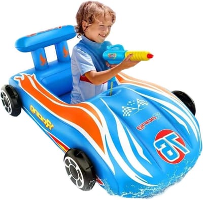 Opblaasbaar Vlot - Zomer Speelgoed - Waterpret Beleven - Dynamisch Sproeisysteem - 110x75x40cm - Met Raceauto Design
