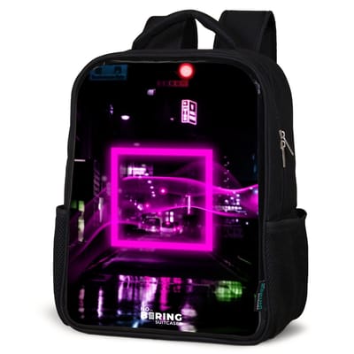NoBoringSuitcases.com® - Rugzak zwart - Schooltas jongen & meisje - Felroze vierkant boven een natte straat - Rugtas voor school - Boekentas kind - Schoolrugzak - Kinderrugzak