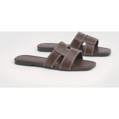 boohoo Dames Brede Pasvorm Slippers Met Vierkante Neus En Gekruiste Bandjes | Chocoladebruin | Maat: 37