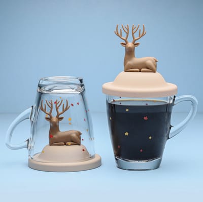 Qualy - Mok “Deer Mug” met cream deksel W94 x L116 x H110 mm 387 gr Materiaal: Gerecycled PP + Oceaanglas