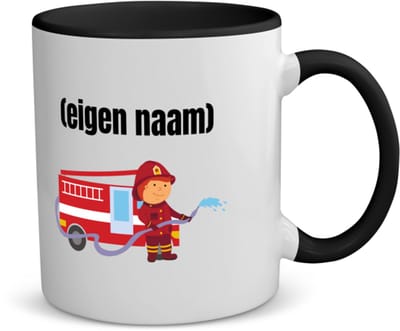 Akyol - brandweerman met brandweerwagen koffiemok - theemok - zwart - Brandweer - iemand die werkt bij de brandweer - met eigen naam - leuk cadeau voor iemand die bij de brandweer werkt - cadeau - kado - 350 ML inhoud