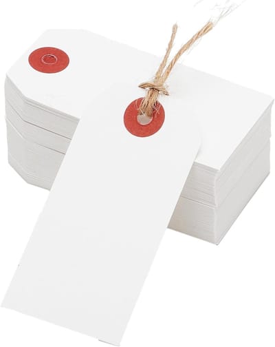 Witte prijslabels met koord voor vlooienmarkten, hanglabels voor producten en prijskaartjes