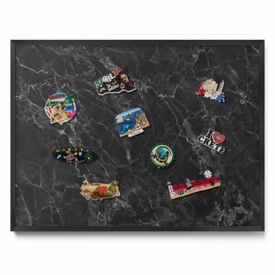 Tulup Magneetbord met Zwarte Frame - Zwart Magnetisch Bord met Kleurvariaties - 80 cm x 60 cm - Elegant zwart marmer - Magnetisch Bord Kindvriendelijk - Memobord Magnetisch - Magnetisch Bord Rechthoekig