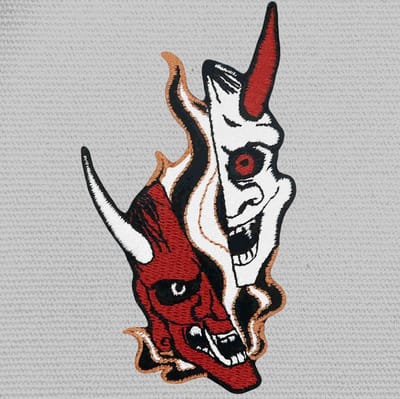 Patch zwarte en witte Japanse Hannya Oni masker - geborduurd - sterke hittebestendige achterkant - ShopVlot