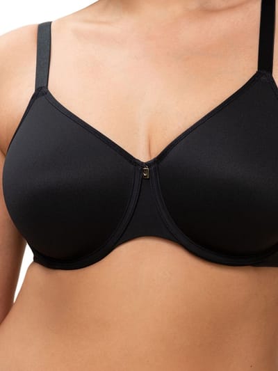 Triumph Minimizer-BH Body Make-Up Essentials