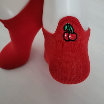Verjaardag cadeau - Kers sokken - sneaker sokken - vrolijke sokken - valentijn cadeau - fruit lage sokken - grappige sokken - leuke dames en heren sokken - moederdag - vaderdag - Sokken waar je vrolijk van wordt - Maat 37-44
