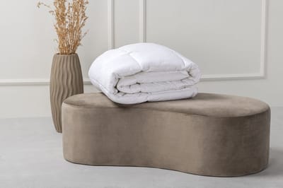 Aliena Premium Dekbed 140x220 cm – Hotelkwaliteit – Airolite® Vulling – Warmteklasse 3 – Anti-Verschuif Systeem – unieke klittenbandfunctie – Anti-Allergisch