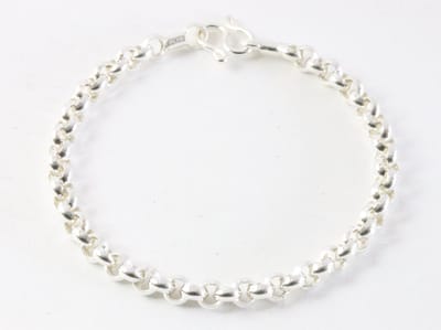 Zilveren armband met fijne jasseron schakels - lengte 19 cm.