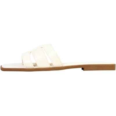 Sandalen om aan te trekken