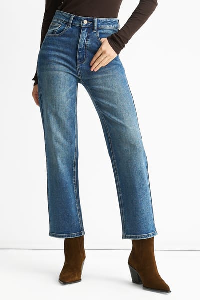 Blauwe jeans met rechte pijpen en middelhoge taille