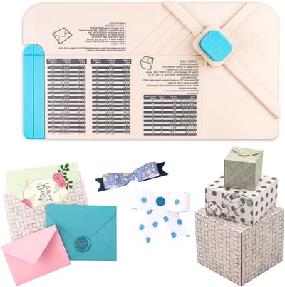 3 in 1 enveloppenponsbord voor het maken van cadeauverpakkingen, strikken en kaarten, ideaal voor verjaardagsfeesten en creatieve projecten van verschillende formaten.