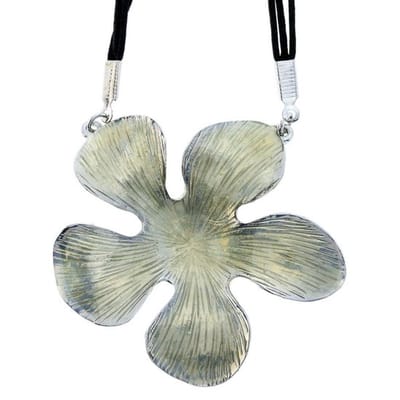 Behave - Ketting met bloem hanger - Statement sieraad voor zomerlook