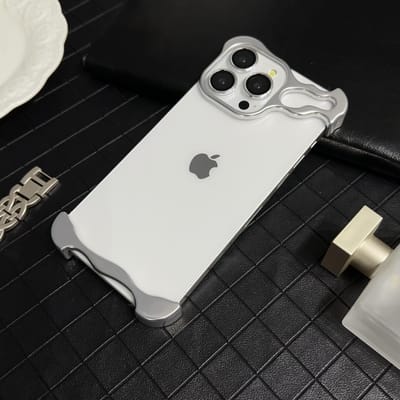 Luxe Metalen Titanium Legering Onregelmatige Telefoon Case Voor iPhone 13 14 15 Pro Max 14 15Plus Alien Aluminium Lens ring Bescherming Cover For iPhone 13 Pro&Case & Camera Protector