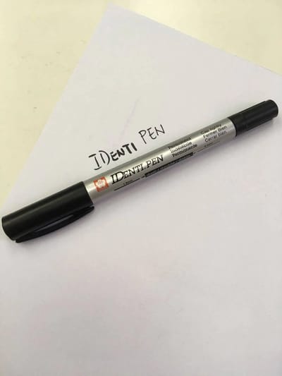Sakura identi pen Zwart Fine