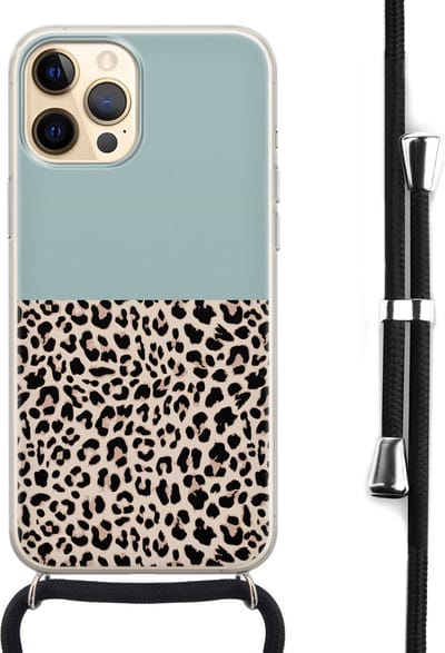 Hoesje met koord - Geschikt voor iPhone 12 - Luipaard mint - Verstelbaar zwart koord - Transparant, Groen - Luipaardprint - Leuke Telefoonhoesjes