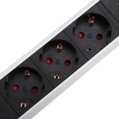 Intrekbare stekkerdoos verzonken stopcontact - 3 stopcontacten 2 USB - bureau tafel keuken werkbladen kantoor. .
