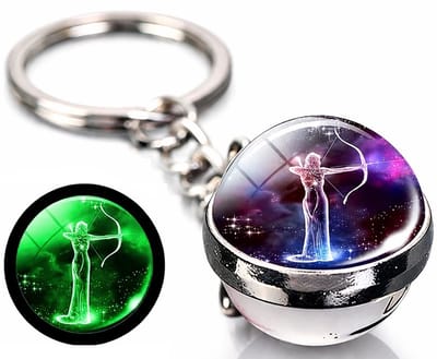 Sleutelhanger Sterrenbeeld Boogschutter – Glow in the Dark – Kristallen Bol – Zodiac Keychain – Cadeau voor Boogschutter – 8 cm