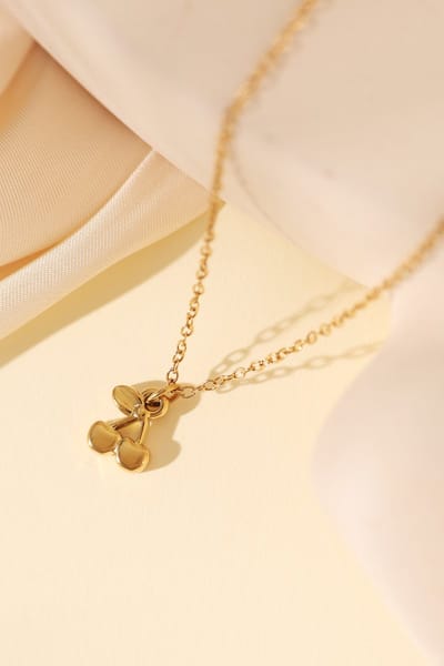 Ketting met kersje - Cherry Necklace - Goudkleurig - Unisex - Stainless Steel - Cadeau - Sieraden