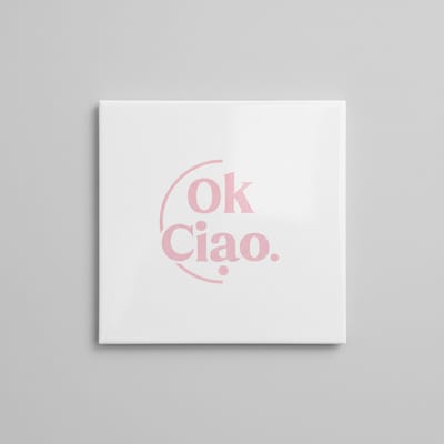 Ok Ciao Tekst Decoratieve Tegel 15×15 cm – Minimalistische Wandtegel voor Huis, Kantoor & Cadeau Decor
