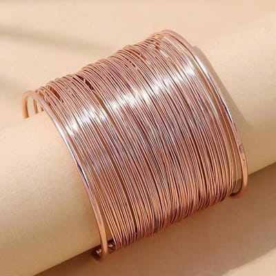 Nouveaux Bracelets Joncs Multicouches en Fils Métalliques Punk pour Femmes Vintage Exagérés Couleur Dorée Manchette Large Ouverte Bijoux beige