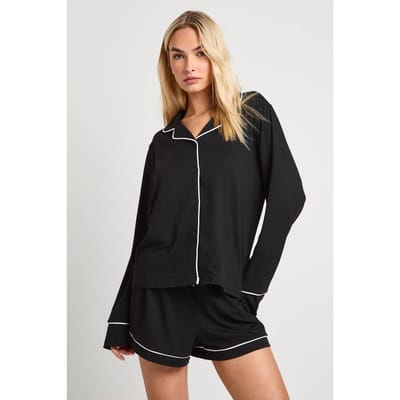 boohoo Dames Pyjamaset met jersey-piping detail: overhemd met lange mouwen en shorts | Black | Maat: 8