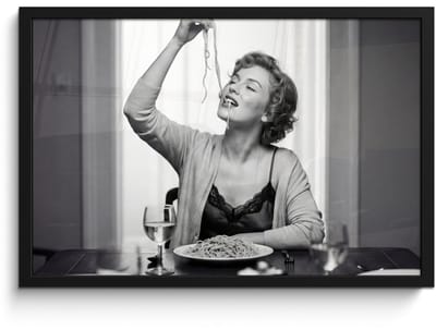 Poster in lijst - Fotolijst 60x40 cm - Posters - Vrouw - Spaghetti - Zwart - Wit - Posterlijst zwart - Decoratie - Wanddecoratie woonkamer - Muurdecoratie slaapkamer