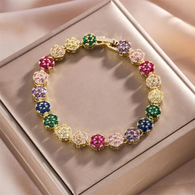 Mode 1 stuks Regenboog Klaver Zirconia Armband Mode Bedel Prachtige Bedel Verfijnd Schattig Zoet Schitterende Kristal Sieraden beige