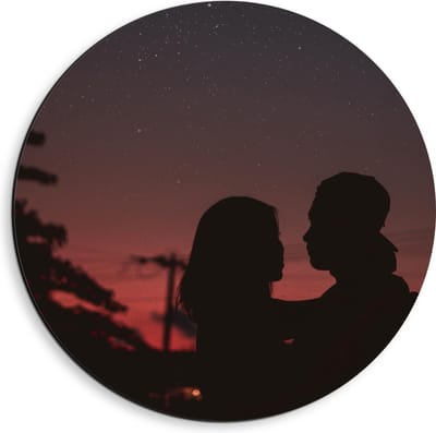 Dibond Wandcirkel - Verliefd Koppel - 40x40cm Foto op Aluminium Wandcirkel (met ophangsysteem)