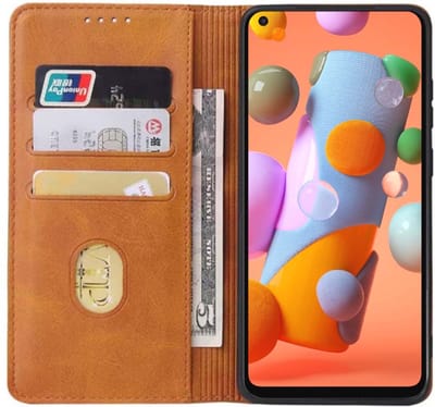 Smartphonica Samsung Galaxy A11 kunstleren hoesje met magnetische sluiting en pashouders book case - Bruin geschikt voor Samsung Galaxy A11