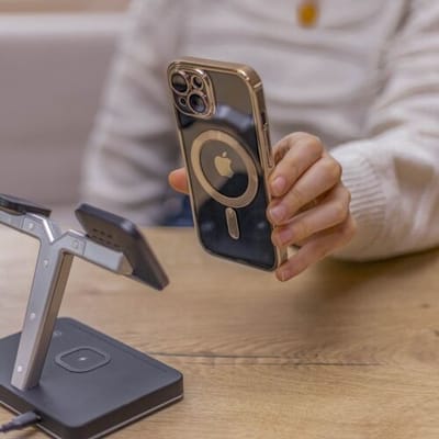 Coverzs hard case met camera cover geschikt voor iPhone 15 (goud) - camera cover, hard case, premium bescherming