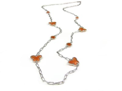 lange zilveren halsketting collier halssnoer gerhodineerd Model Vlinder en Bol met oranje stenen