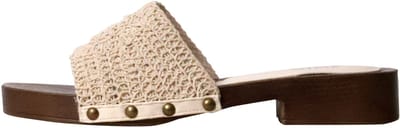 Sandalen om aan te trekken