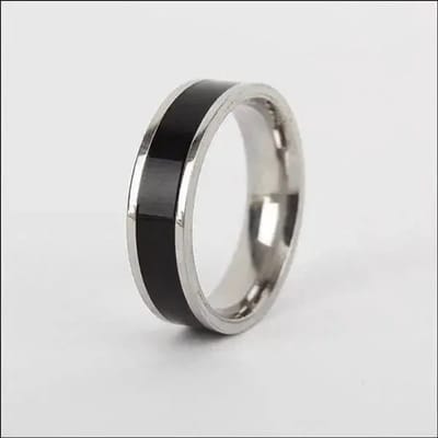 Aramat Jewels | Ringen | Brede Stalen Ring met Zwarte Lijn - Unisex Sieraad | | | |8mm | Staal | Volwassenen | Verkleurd niet