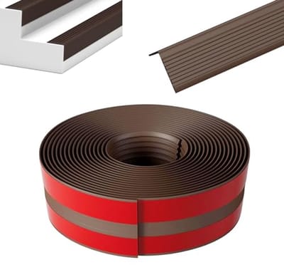 Zelfklevend PVC Traprandprofiel – Waterdicht, Antislip en L-vormige Bescherming voor Binnen & Buiten (Bruin, 2m x 13,8cm)
